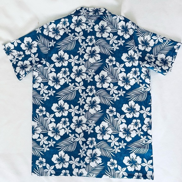 Boys Blue Floral summer Hawaiian Shirt 12-13 - Picture 4 of 4